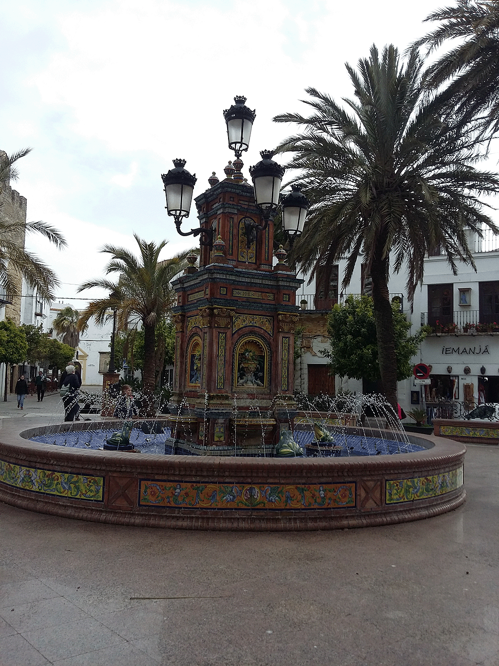 Central fountain Plaza España