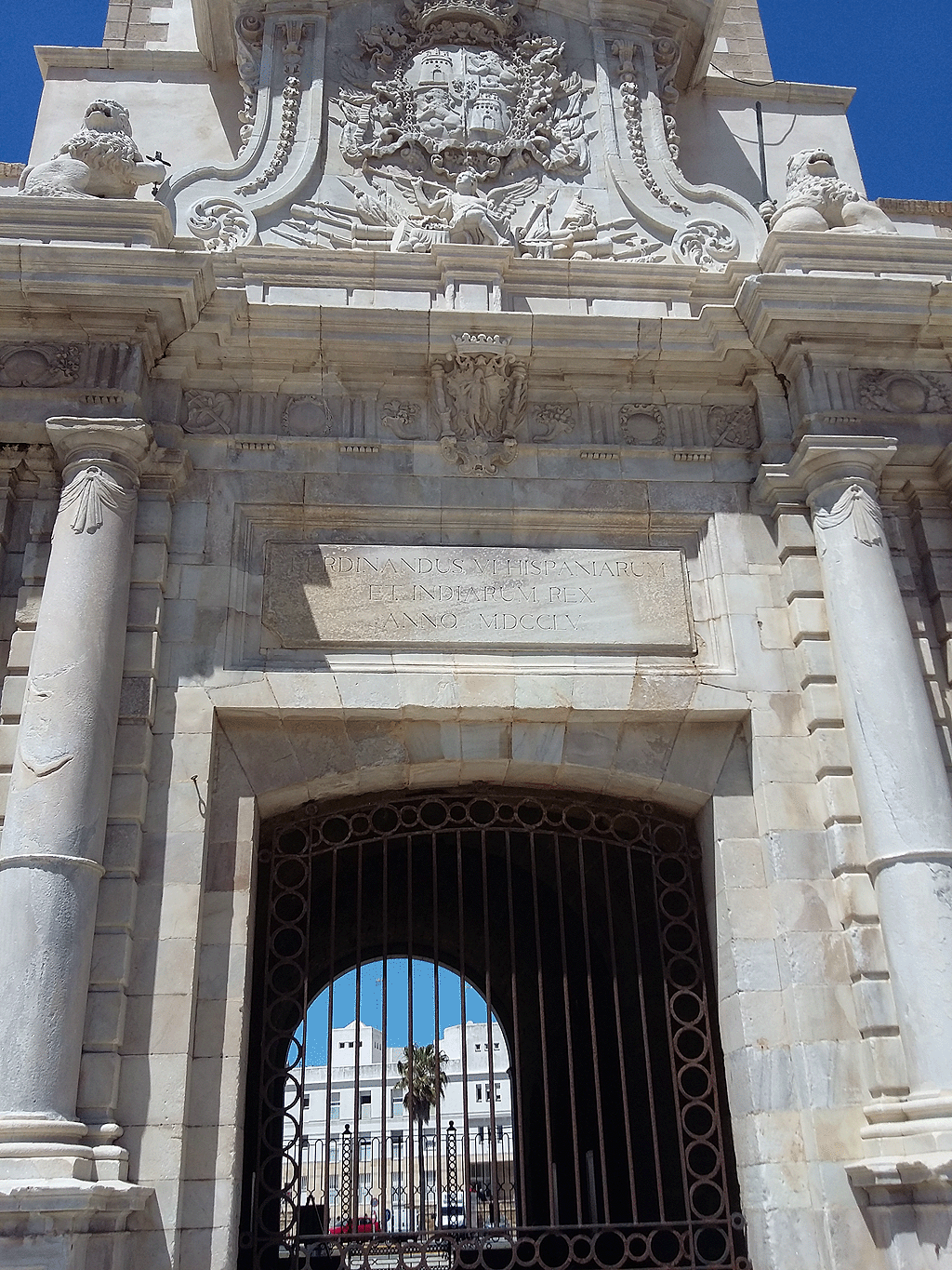 Monument at Puertas de Tierra